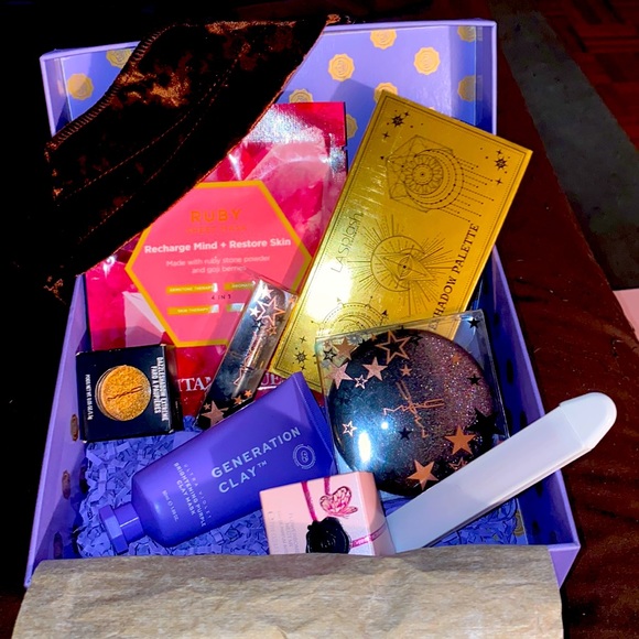 Other - #21 Bella Box